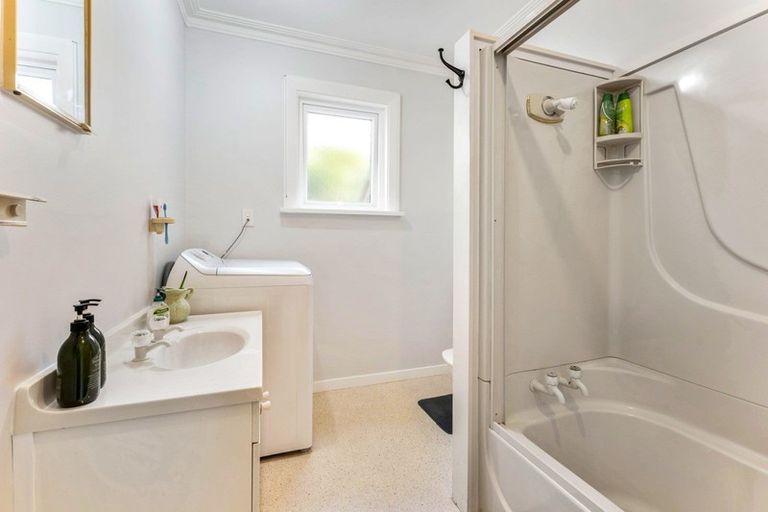 Photo of property in 23 Ascog Road, Ravensbourne, Dunedin, 9022
