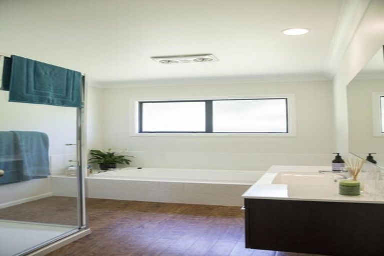 Photo of property in 18r Brianell Valley Road, Pyes Pa, Tauranga, 3112