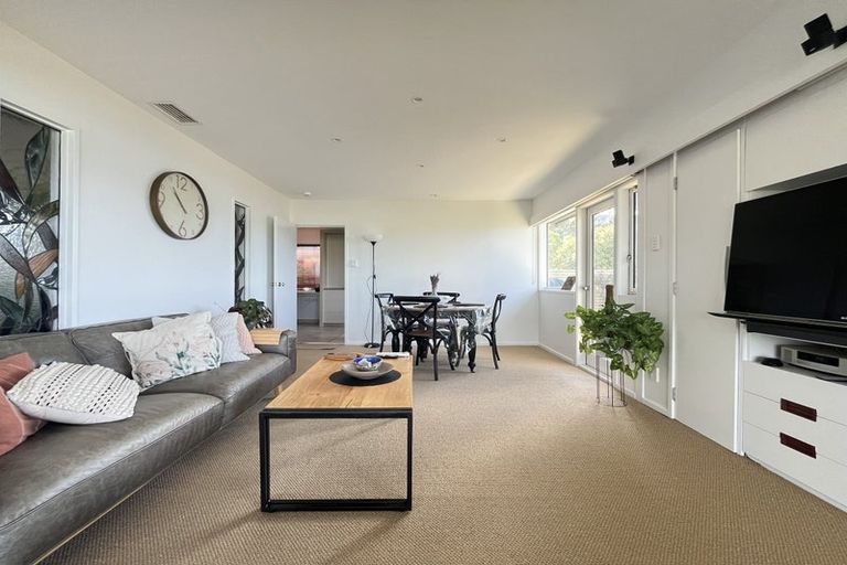 Photo of property in 26 Rama Crescent, Khandallah, Wellington, 6035