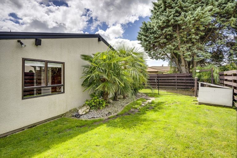 Photo of property in 17 Churchill Drive, Taradale, Napier, 4112