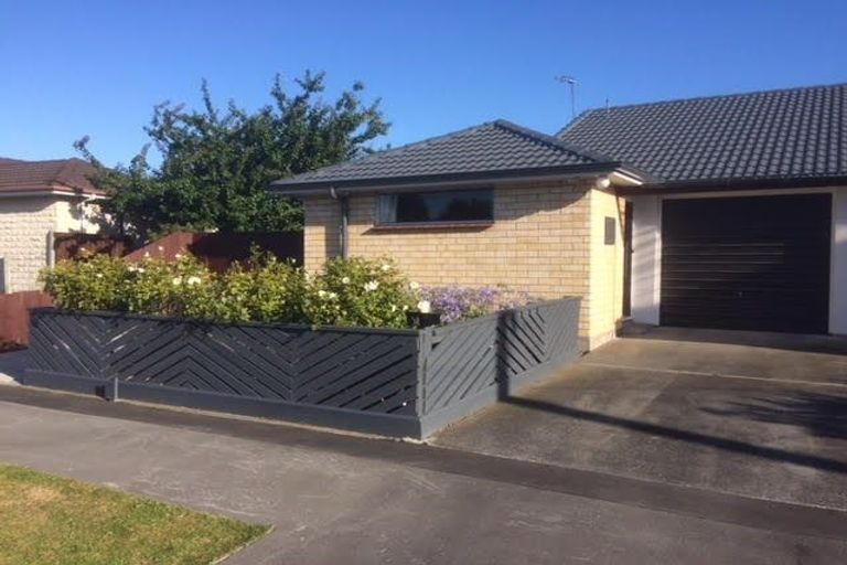 Photo of property in 5 Vancouver Crescent, Wainoni, Christchurch, 8061