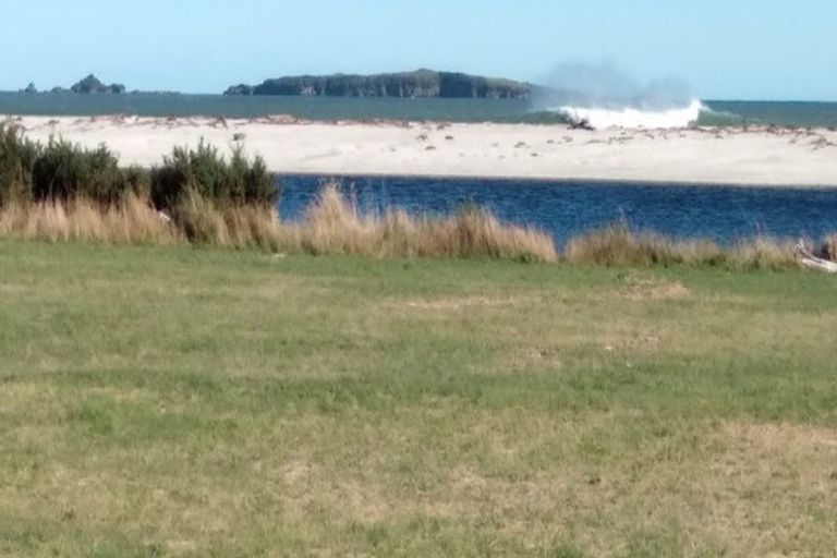 Photo of property in 11 Fox Moth Drive, Haast, 7886