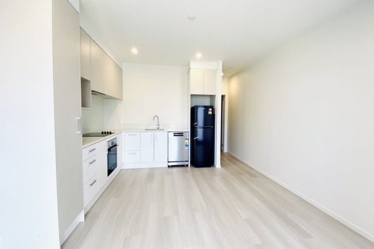 Photo of property in 588d Te Atatu Road, Te Atatu Peninsula, Auckland, 0610