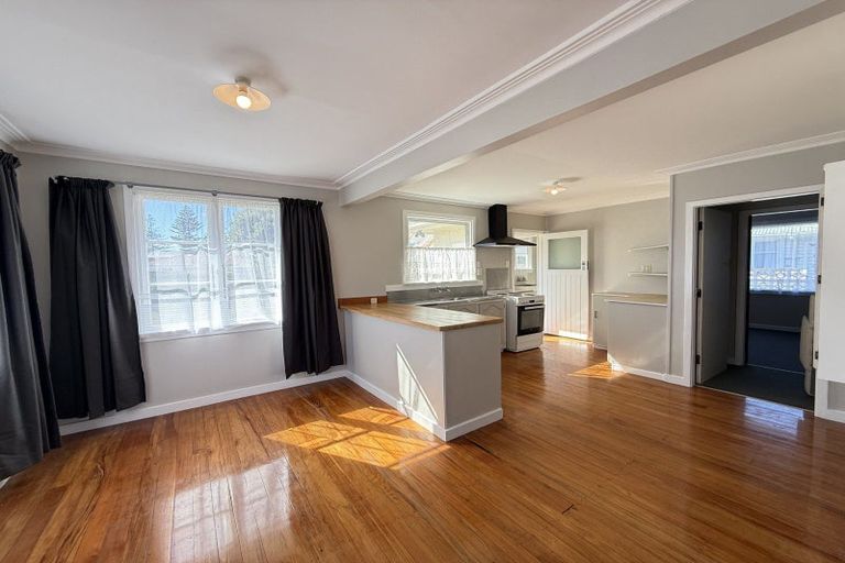 Photo of property in 25 Battiscombe Terrace, Waitara, 4320