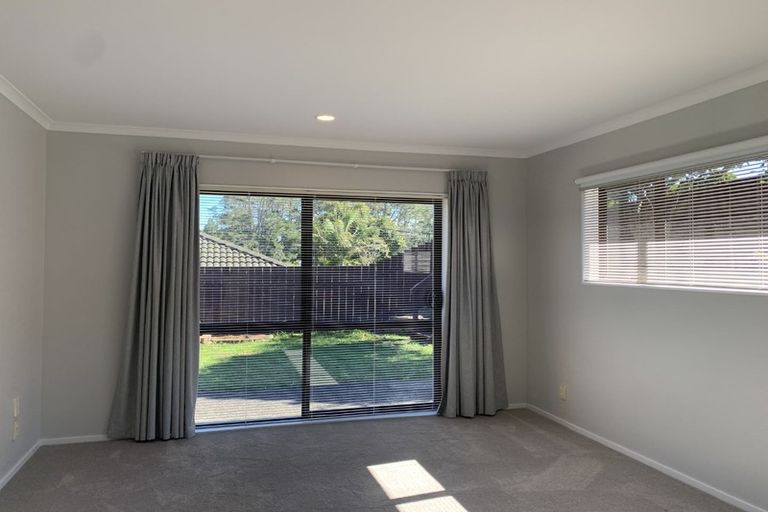 Photo of property in 6 Fleetwood Drive, Henderson, Auckland, 0612