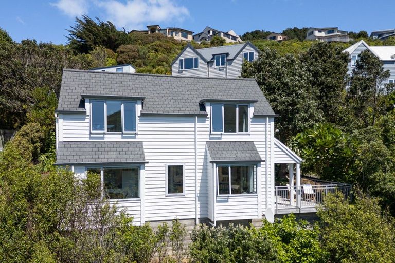 Photo of property in 12a Cavalry Close, Crofton Downs, Wellington, 6035