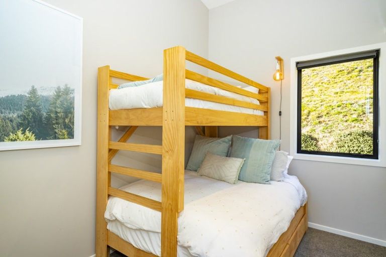Photo of property in 61 Mcdonnell Road, Arrowtown, 9302
