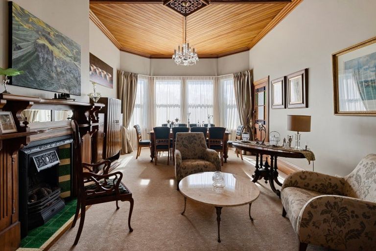 Photo of property in 23 Ruakiwi Road, Hamilton Lake, Hamilton, 3204