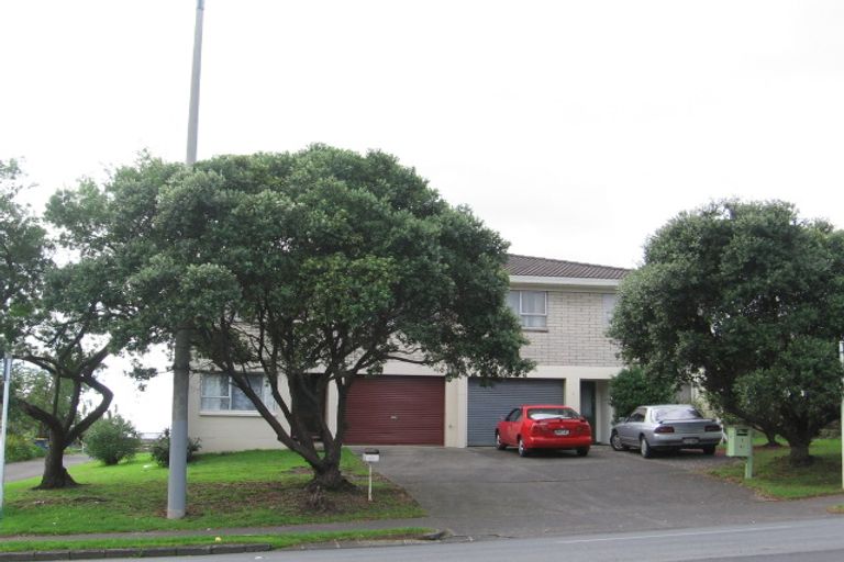 Photo of property in 1/81 West Coast Road, Glen Eden, Auckland, 0602
