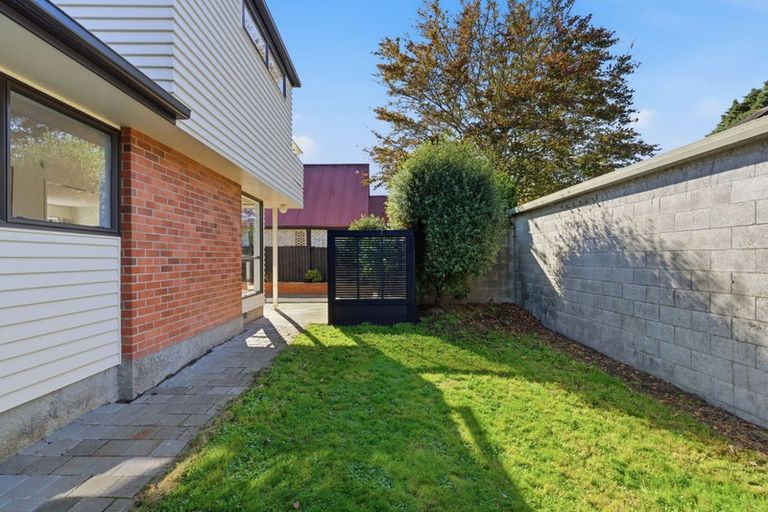 Photo of property in 1/318 Withells Road, Avonhead, Christchurch, 8042