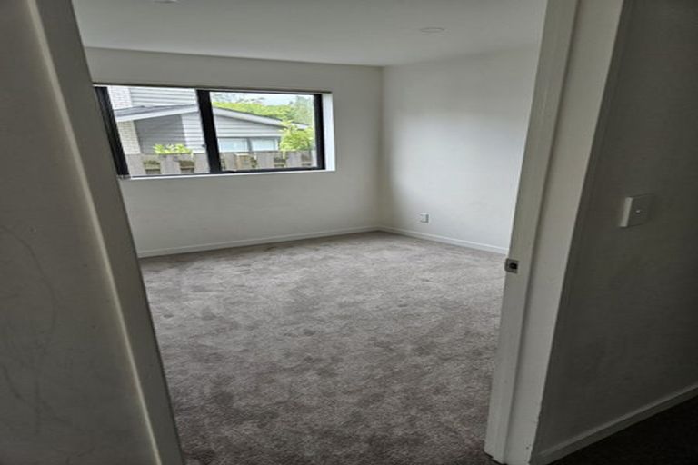 Photo of property in 9 Kaweka Street, New Lynn, Auckland, 0600