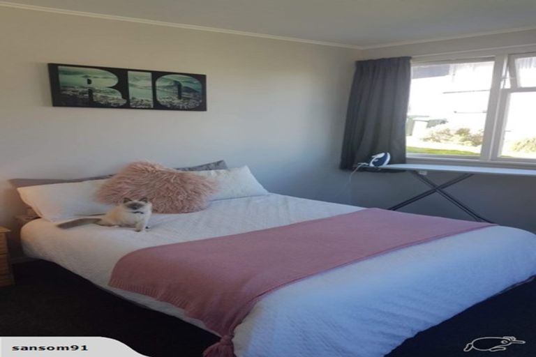 Photo of property in 18 Owhiti Street, Titahi Bay, Porirua, 5022
