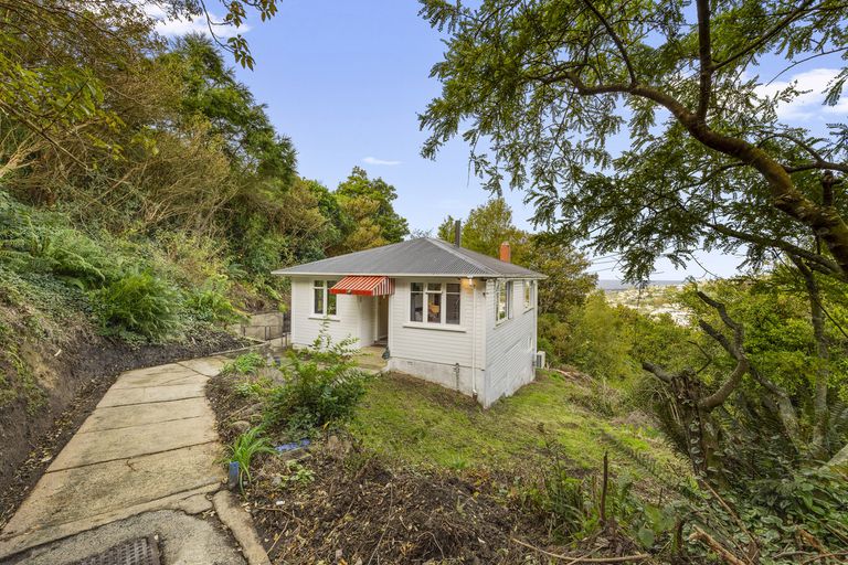 Photo of property in 66 Lindsay Road, Balaclava, Dunedin, 9011