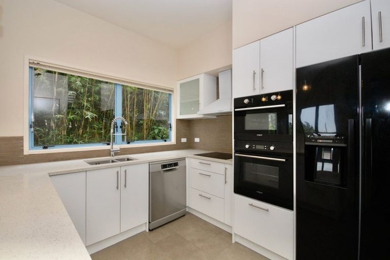 Photo of property in 11 Wilmington Place, Forrest Hill, Auckland, 0620