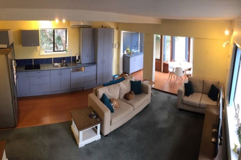 Photo of property in 51b Matai Road, Stanmore Bay, Whangaparaoa, 0932