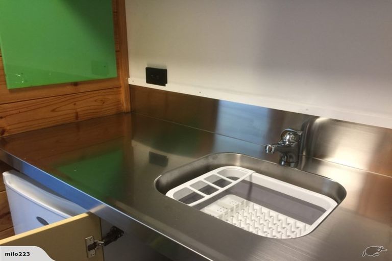 Photo of property in Basin Reserve Complex, 27/4 Sussex Street, Mount Cook, Wellington, 6021