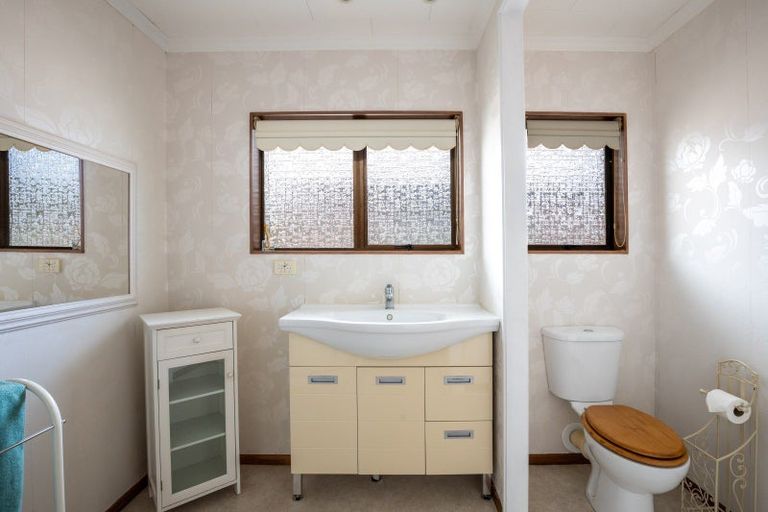 Photo of property in 11 Tukapa Street, Westown, New Plymouth, 4310