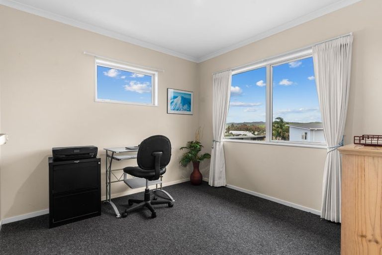 Photo of property in 12 Weka Street, Mangawhai, 0505