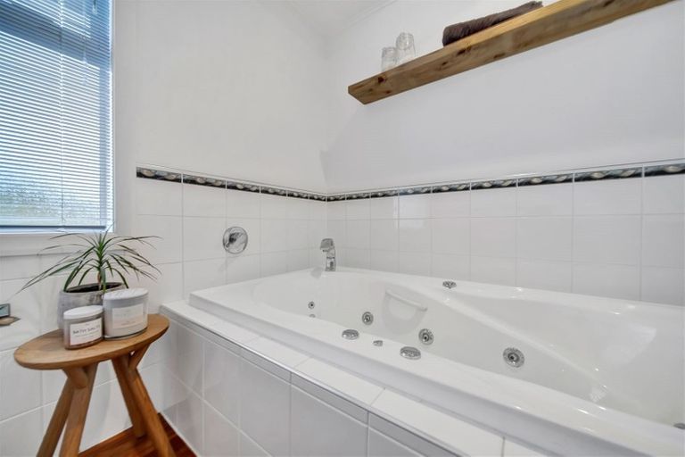 Photo of property in 91 Waihi Road, Hawera, 4610