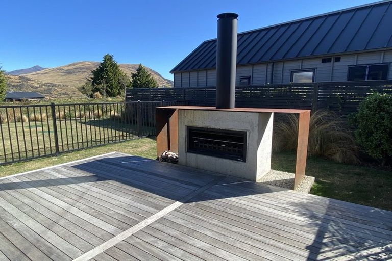 Photo of property in 19 Mckenzies Shute, Jacks Point, Queenstown, 9371