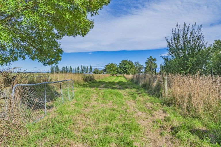 Photo of property in 2131 Old West Coast Road, Kirwee, Christchurch, 7671
