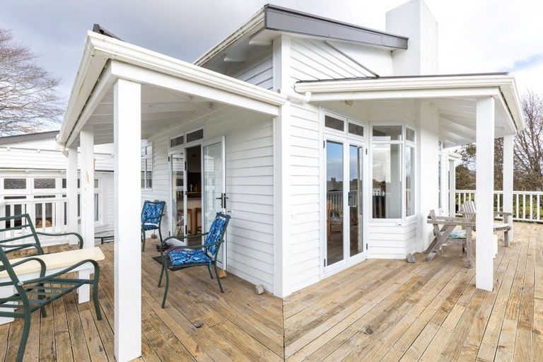 Photo of property in 151 Hickman Road, Urenui, 4375
