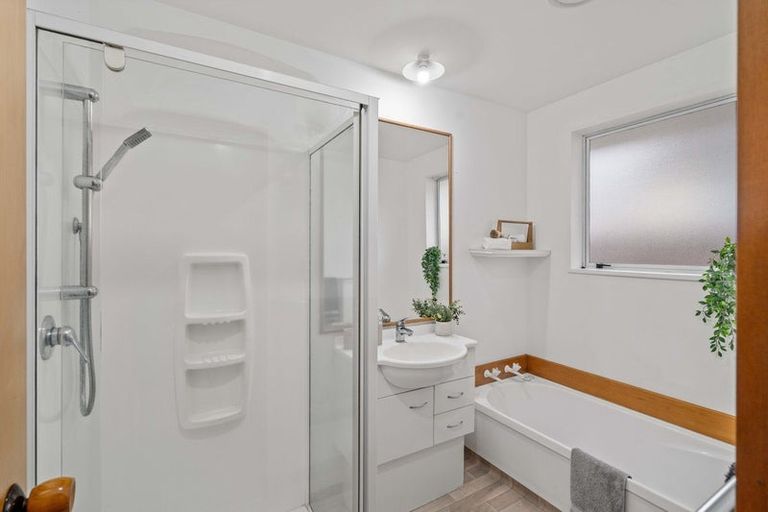 Photo of property in 3/5 Broadbent Street, Riccarton, Christchurch, 8041