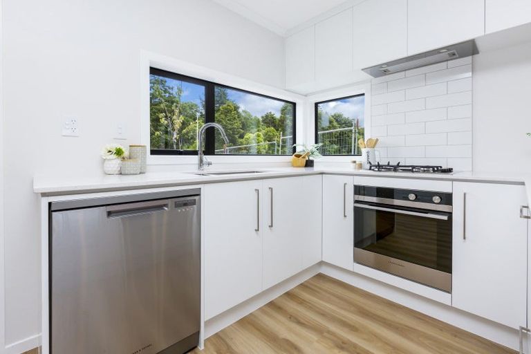 Photo of property in 34 Dahl Drive, Wallaceville, Upper Hutt, 5018