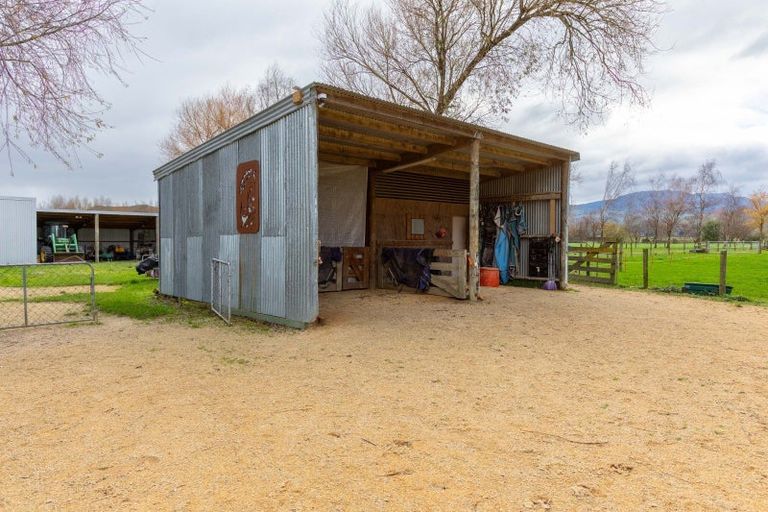 Photo of property in 1 Vogel Street, Woodville, 4920