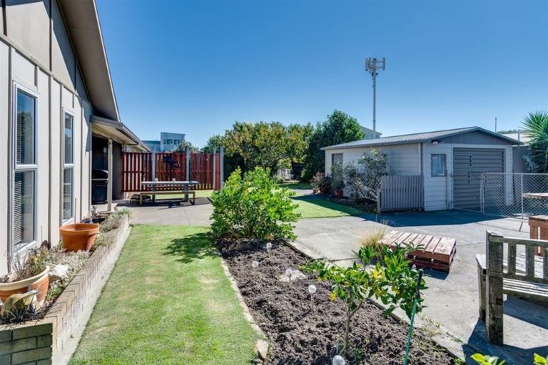 Photo of property in 16 Townshend Crescent, Greenmeadows, Napier, 4112
