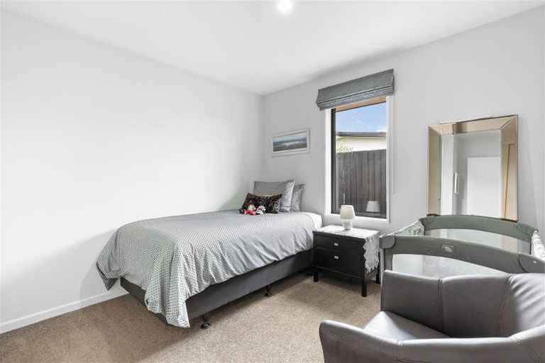 Photo of property in 8 Glen Kerran Close, Broomfield, Christchurch, 8042