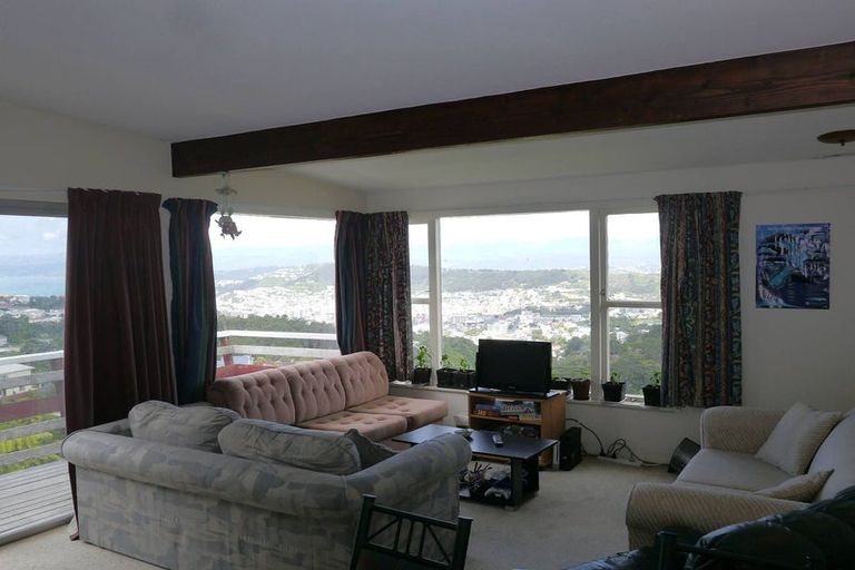 Photo of property in 32 Highbury Road, Highbury, Wellington, 6012