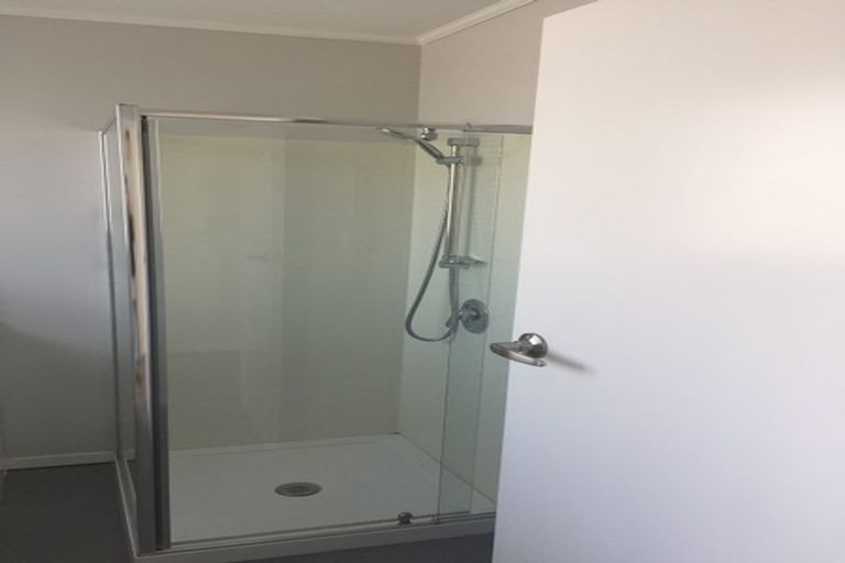 Photo of property in 1/27a Randwick Road, Northland, Wellington, 6012