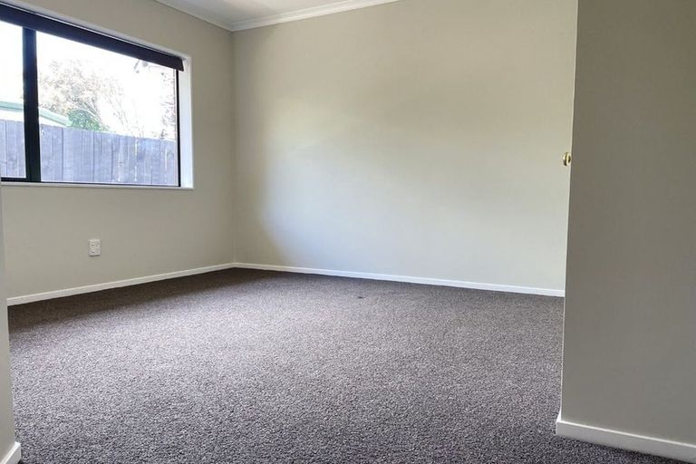 Photo of property in 20 Jade Court, Rosedale, Auckland, 0632