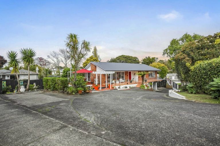 Photo of property in 19 Merchant Avenue, Te Atatu South, Auckland, 0610