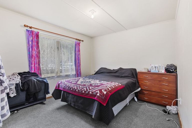 Photo of property in 35 Sunny Grove, Wainuiomata, Lower Hutt, 5014