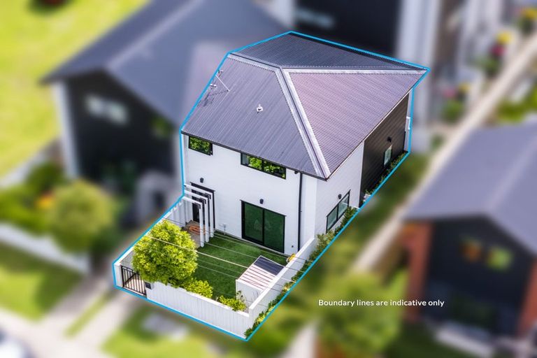 Photo of property in 1/21 Karamu Street, Te Atatu Peninsula, Auckland, 0610