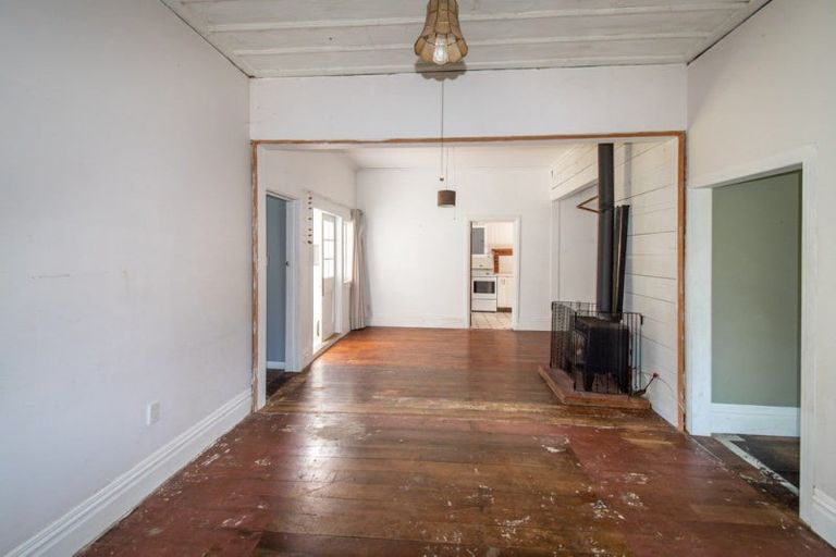 Photo of property in 104 Sandon Road, Feilding, 4702