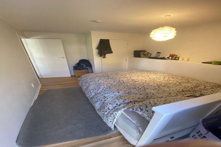 Photo of property in 19 Thurleigh Grove, Karori, Wellington, 6012