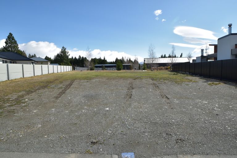 Photo of property in 30 Rhoboro Road, Twizel, 7901