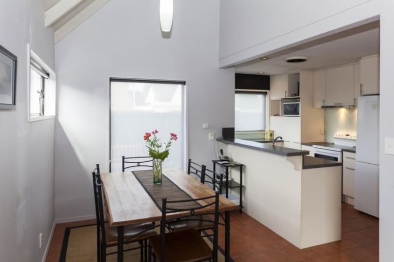 Photo of property in 43n Waimairi Road, Upper Riccarton, Christchurch, 8041