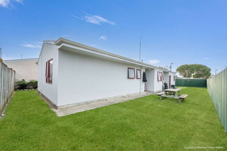 Photo of property in 43a Tait Drive, Greenmeadows, Napier, 4112