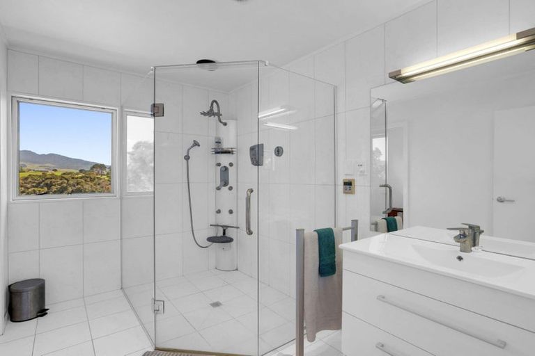 Photo of property in 6 Mara Kai Lane, Raglan, 3225