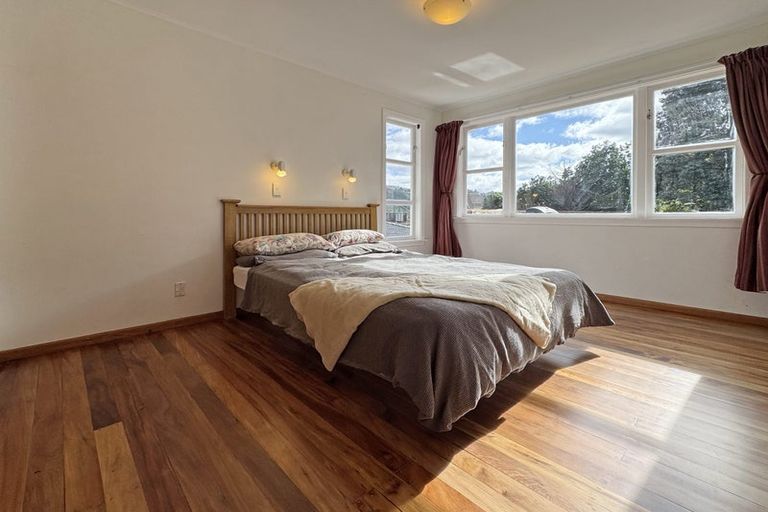 Photo of property in 99 Melbourne Road, Island Bay, Wellington, 6023