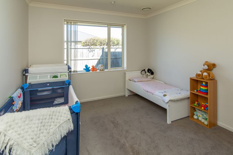 Photo of property in 53 Rolleston Drive, Rolleston, 7614