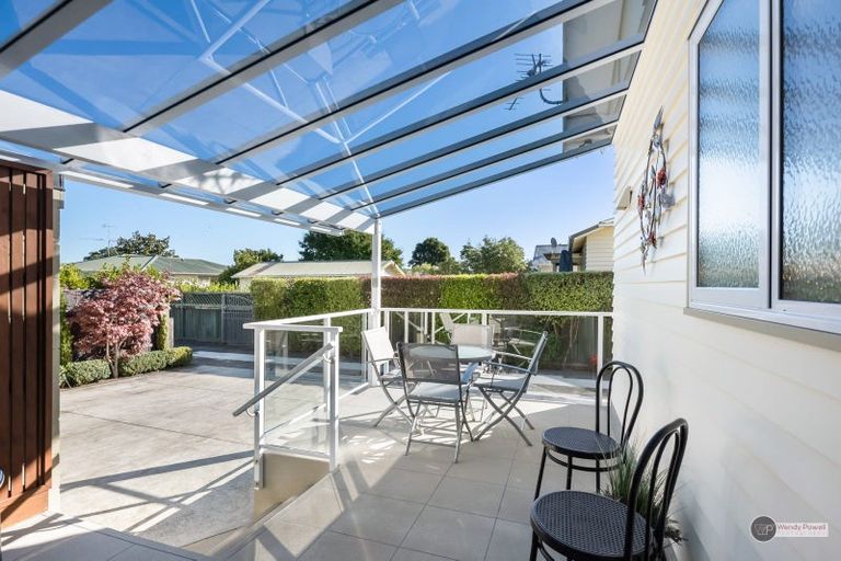 Photo of property in 40 Saint Ronans Avenue, Waterloo, Lower Hutt, 5011