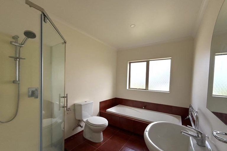 Photo of property in 10 Glendhu Road, Bayview, Auckland, 0629