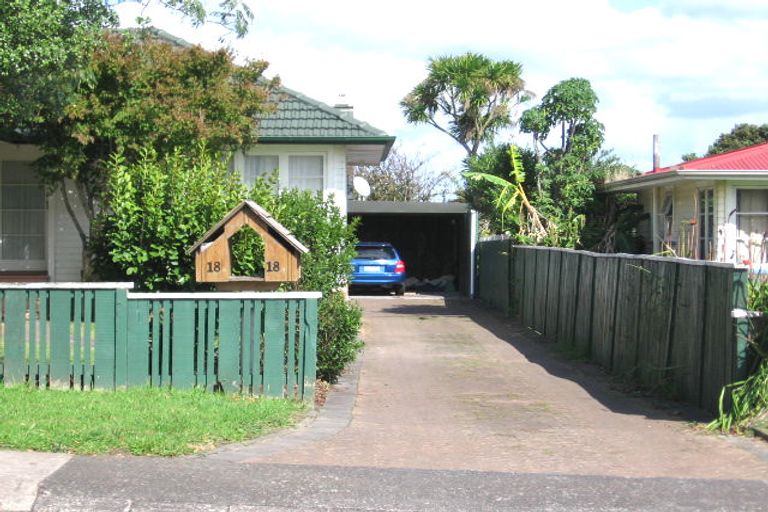 Photo of property in 18 Strid Road, Te Atatu South, Auckland, 0610