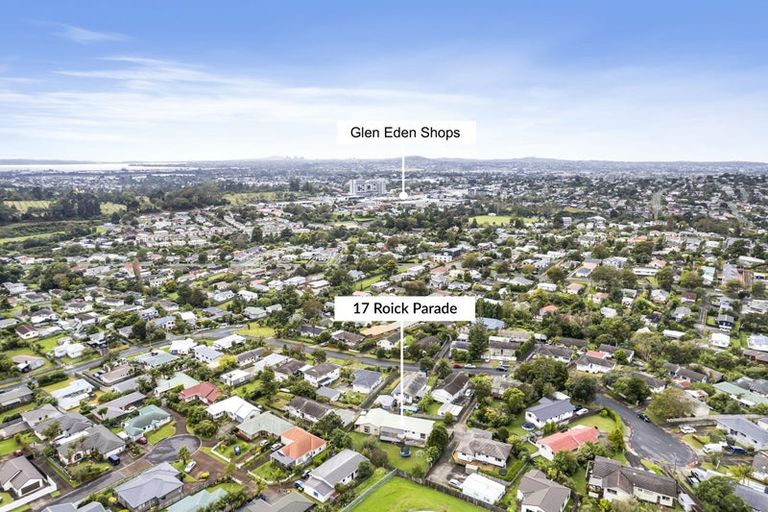 Photo of property in 17 Roick Parade, Glen Eden, Auckland, 0602