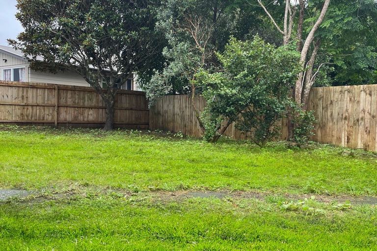 Photo of property in 1/134 Mcleod Road, Te Atatu South, Auckland, 0610